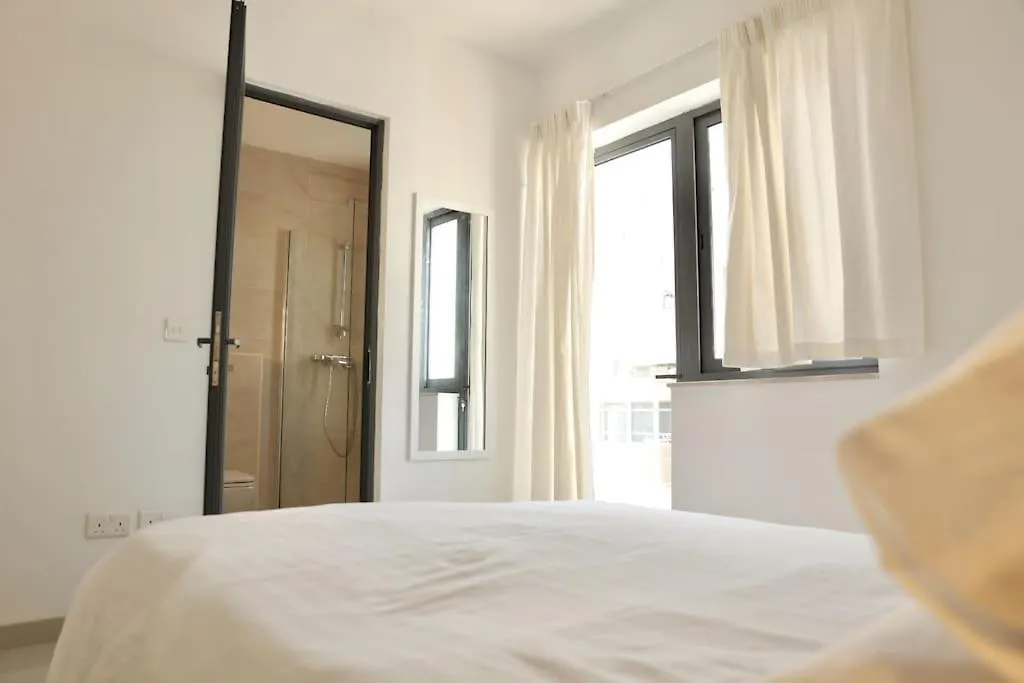 Lovely 1Br Home With Private Balcony In St Julians By 360 Estates Saint Julian's アパート