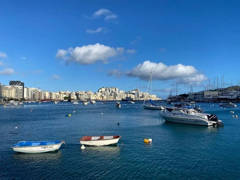 Lovely 1Br Home With Private Balcony In St Julians By 360 Estates Saint Julian's マルタ